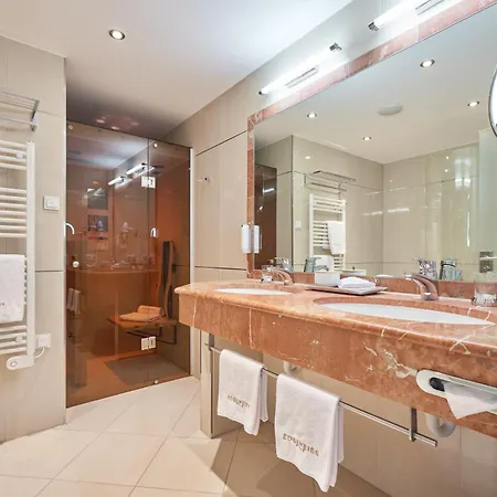 Edelweiss Superior 4*