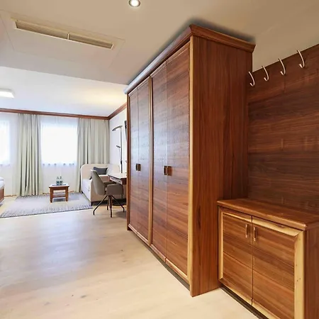 Edelweiss Superior 4*