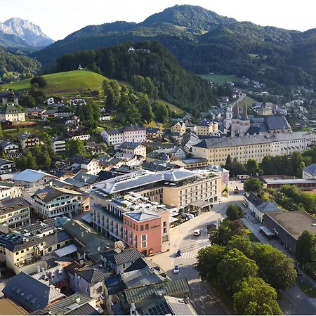 Edelweiss Superior Hotell 4*